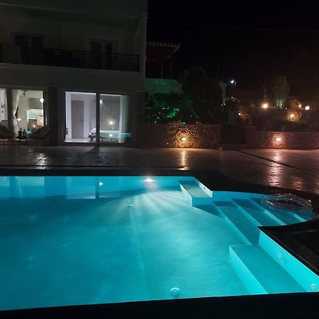 포르토헬리 Luxury Arartments Tzemi 빌라 외부 사진