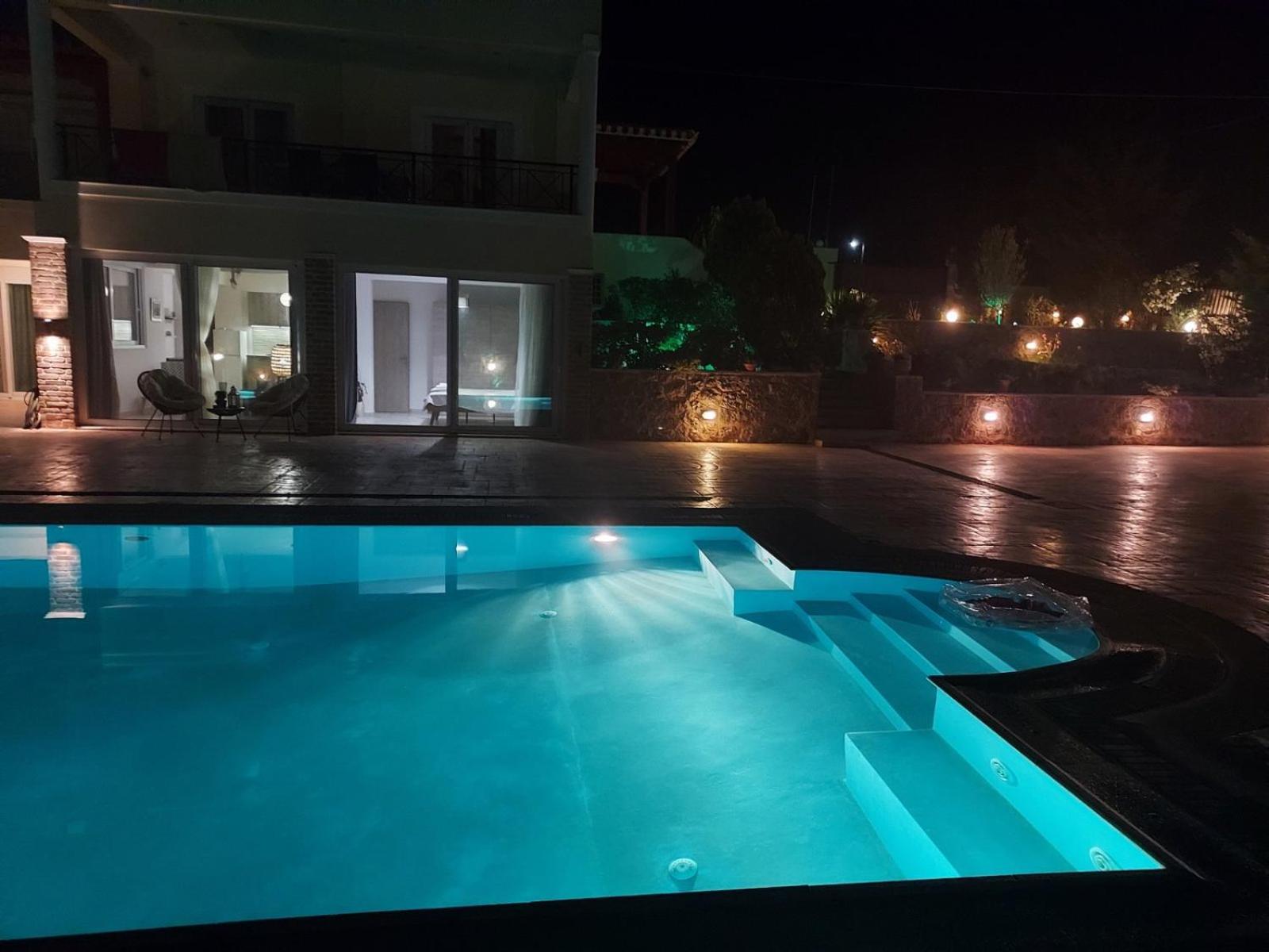 포르토헬리 Luxury Arartments Tzemi 빌라 외부 사진